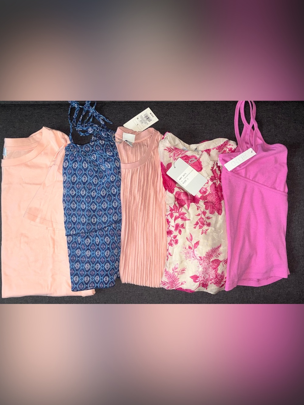 Women’s Size Large 5 Piece Tops Bundle NWT